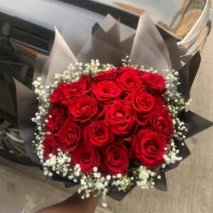 20 Stems Roses with Gypso